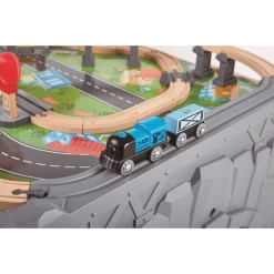 Hape Treinlandschap Met Batterij-aangedreven Locomotief, 70 Stuks 9 Hape Treinlandschap Met Batterij-aangedreven Locomotief, 70 Stuks -SpeelgoedKorting hape treinlandschap met batterij aangedreven locomotief 70 stuks a315449 4